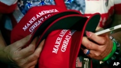 Pristalice Donalda Trampa na skupu u Kaliforniji