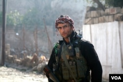 Iraqi soldiers say they expect fighting in western Mosul could be more brutal than battles over the last 100 days, when Iraqi and coalition forces took Mosul and surrounding areas east of the Tigris River in Mosul, Iraq, Jan. 23, 2017. (H. Murdock/VOA)