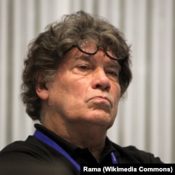 Pierre Péan at the Salon du Livre 2011 à Genève, le 1er mai 2011. (CC/Rama)