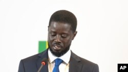 L'avenir du partenariat militaire figure parmi les nombreux sujets communs à Paris et Dakar, avec la sécurité ou la réforme du franc CFA.