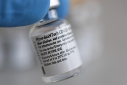 Vial vaksin COvid-19 produksi Pfizer-BioNTech. (Foto: ilustrasi).