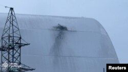 Napad ruskim dronom značajno je oštetio radijacijsko sklonište nuklearne elektrane u Černobilju, kaže Zelenski