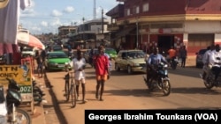 Une scène de vie quotidienne à Daloa, Côte d’Ivoire, septembre 2017