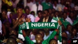 Des supporters nigérians, Lagos, Nigeria, 10 février 2013 