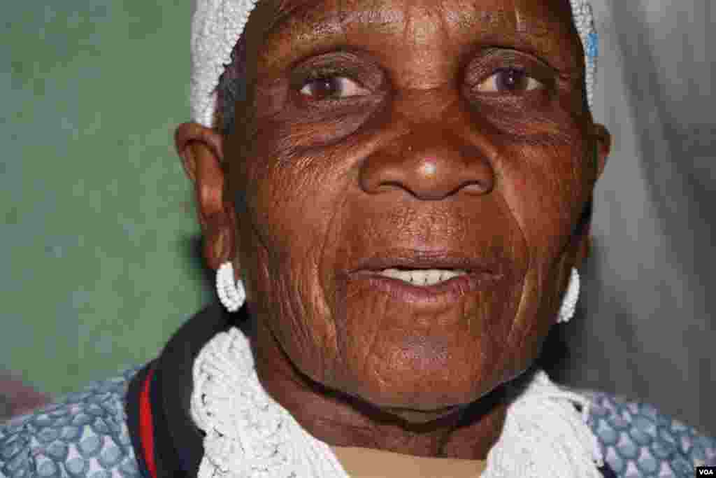 Unlike many other traditional healers in South Africa, Zintoyinto firmly believes in the efficacy of ARV drugs to treat HIV (VOA/Taylor)