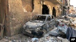 ساحه‌ای در نزدیک دمشق در سال ۲۰۱۸ که گفته شده مورد حملۀ اسلحه کیمیایی قرار گرفته است