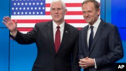 （资料图）美国副总统彭斯与欧盟理事会主席图斯克于布鲁塞尔会面。