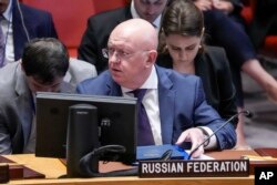 واسیلی نبنزیا، نماینده دائم روسیه در سازمان ملل متحد در نشستی که به مناسبت سی‌و‌دومین سالگرد استقلال اوکراین از اتحاد جماهیر شوروی سابق، با تمرکز بر حمایت از کودکان برگزار شد - ۲ شهریور ۱۴۰۲