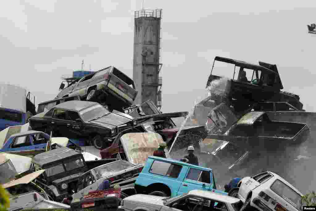 Birmada katta yong&#39;in ketidan...