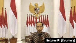 Presiden Jokowi dalam telekonferensi pers di Jakarta, Selasa (20/7) memutuskan untuk memperpanjang PPKM Darurat Sampai 25 Juli (Biro Setpres).