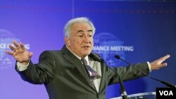 Direktur IMF, Dominique Strauss-Kahn