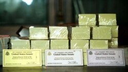 პრეზიდენტის იმპიჩმენტის საქმის მასალები სენატში.