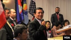 Kem Sokha, CNRP leader during CNRP gathering party at Hai Tien restaurant in Philadelphia, Pennsylvania, U.S.A on April 28, 2017. (Seourn Vathana/VOA Khmer)