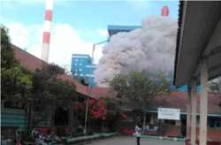 Posisi PLTU Cilacap yang terlalu dekat dengan pemukiman dan sekolah dikeluhkan warga. (Foto: Courtesy/LBH Yogya)