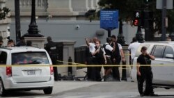 Policija na uglu 17. ulice i avenije Pensilvanija posle pucnjave ispred Bele kuće, 10. avgusta 2020.