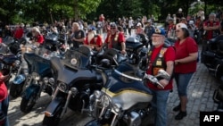 Bajkeri tradicionalno voze ulicama Vašingtona uoči Dana sećanja, 24. maj 2024. (Drew ANGERER / AFP)