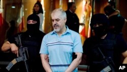 ادواردو آریانو فلیکس