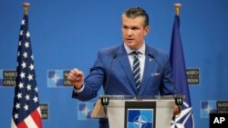 যুক্তরাষ্ট্রের প্রতিরক্ষা মন্ত্রী পিট হেগসেথ। ফটোঃ ১৩ ফেব্রুয়ারি, ২০২৫। 