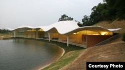 Municipal Funeral Hall, Kakamigahara-shi, Gifu, Japan. Design by Toyo Ito.