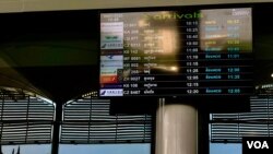 រូបឯកសារ៖ ស្ថានីយ៍ដំណើរមកដល់នៅអាកាសយានដ្ឋានអន្តរជាតិភ្នំពេញ នៅរាជធានីភ្នំពេញ ថ្ងៃទី ២៤ ខែមករា ឆ្នាំ២០២០។ (ខាន់ សុគុំមនោ/វីអូអេ)