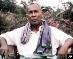 Khmer Rouge Army Chief Ta Mok is seen in this image taken from television at his headquarters in Anlong Veng, Cambodia (1998 file photo)