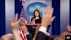 새라 허커비 샌더스 미국 백악관 대변인.