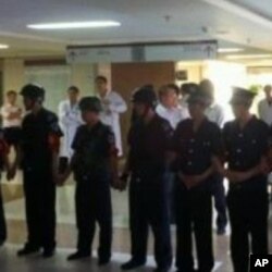 警方戒备森严陈光诚见不到朋友