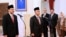 (Ki-ka) Mensos baru Gus Ipul dilantik bersama Kepala BNPT Irjen Eddy Hartono oleh Presiden Jokowi di Istana Negara, Jakarta, Rabu (11/9). (Biro Setpres)