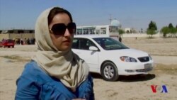 Mashina boshqarayotgan afg'on ayollari