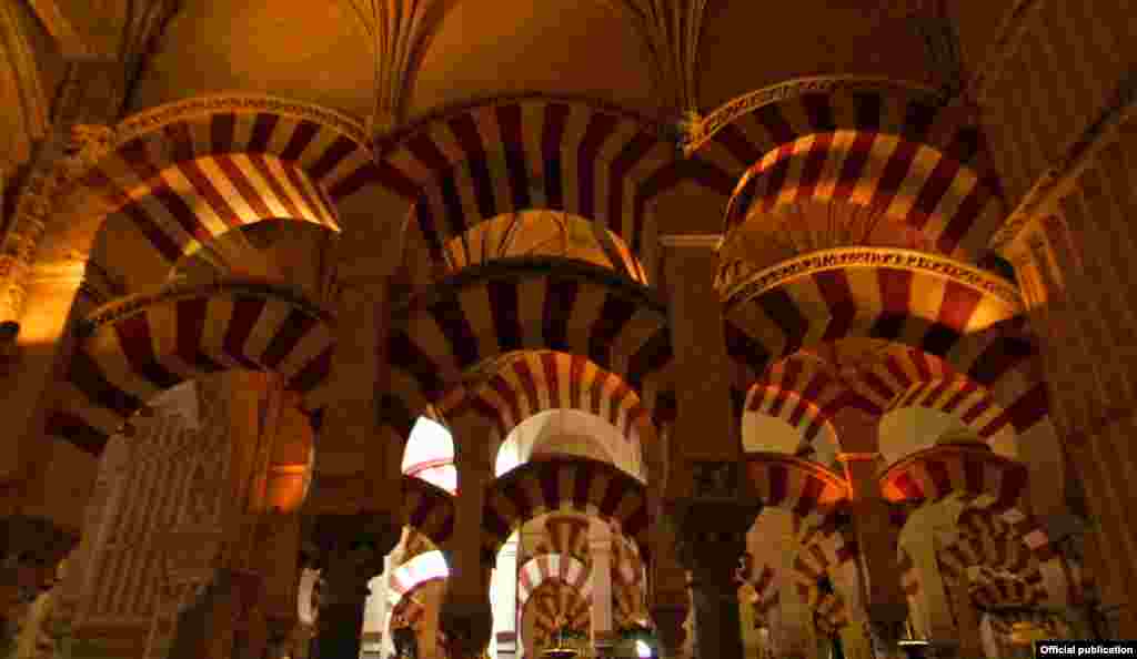 The Great Mosque of Cordoba featured in the film Islamic Art Mirror of the Invisible World (Courtesy of Unity Productions Foundation)