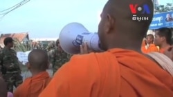 កងកម្លាំង​រដ្ឋាភិបាល​បង្រ្កាប​និង​ចាប់ខ្លួន​ក្រុម​បាតុករ