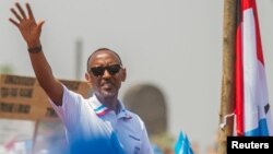 Le président sortant rwandais Paul Kagame, plébiscité par plus de 98% des votants et réélu pour un troisième mandat de sept ans à la tête ; photo prise à Kigali, Rwanda le 2 août 2017.