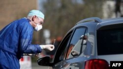 მანქანიდან გადაუსვლელად ტესტირების პუნქტი გერმანიაში