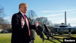 도널드 트럼프 미국 대통령이 6일 백악관에서 기자들의 질문에 답하고 있다.