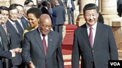 Jacob Zuma et Xi Jinping lors de l’arrivée du president chinois à Pretoria, 2 décembre 2015.