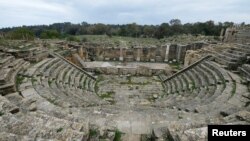 Pemandangan reruntuhan Cyrene, kota kuno dari zaman Yunani dan Romawi di Shahhat, Libya, 9 Februari 2019. 