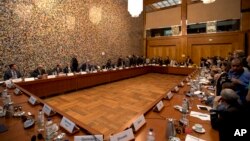 Delegasi Libya melakukan pertemuan dengan para diplomat PBB dan pejabat tinggi lainnya di Berlin, Jerman, hari Rabu (10/6).