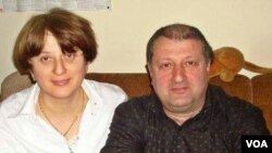 სოსლან კაკაბაძე მეუღლესთან ერთად