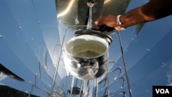 Water on the boil on one of the solar cookers (Photo: Sunfire)