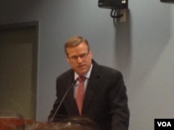 新美国安全中心亚太项目主任帕特里克•克罗宁(Patrick Cronin)（美国之音 钟辰芳拍摄）