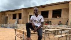 Un enseignant sénégalais motive la communauté à nettoyer les écoles