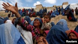 به گفتۀ اوچا، اکثر این کمک‌ها مواد غذایی بوده که بر اساس نیازمندی خانواده‌ها در بخش‌های افغانستان توزیع شده است.