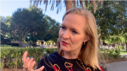 លោក​ស្រី Marietje Schaake អតីត​សមាជិក​សភា​អឺរ៉ុប។ (ចាប ចិត្រា/VOA)