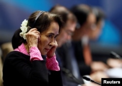 Pemimpin Myanmar Aung San Suu Kyi menghadiri KTT ASEAN-ROK di Singapura, 14 November 2018.