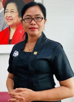 Esti Wijayati/Anggota Komisi X DPR RI (foto: courtesy /Facebook).