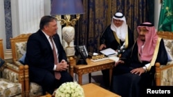 وزیرخارجۀ ایالات متحده امروز در ارتباط به قضیۀ ناپدید شدن خاشقجی با مقامات عربستان سعودی به شمول پادشاۀ آنکشور دیدار کرد