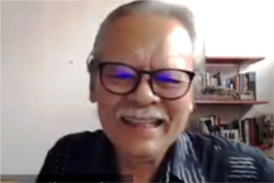 Mantan komisioner KPK Erry Riyana Hardjapamekas dalam tangkapan layar. (Foto: VOA/Nurhadi Sucahyo)