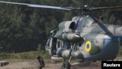 Ukrayna hərbi qüvvələrinin Rusiyanın dəstəklədiyi separatçılara qarşı mübarizədə sərgilədiyi müqavimət bir sıra müşahidəçilərin gözləntilərini üstələyib.