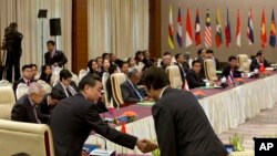 ទិដ្ឋភាព​កិច្ចប្រជុំ​អាស៊ាន​នៅភូមាថ្ងៃទី​៩ ខែ​សីហា ឆ្នាំ២០១៤