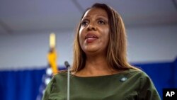 ARHIVA - Državna tužiteljka Njujorka Letiša Džejms na konferenciji za novinare 21. septembra 2022. u Njujorku. (Foto: AP/Brittainy Newman)